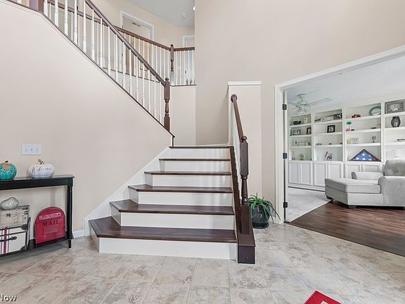 3rd image of 7769 Hill Ct