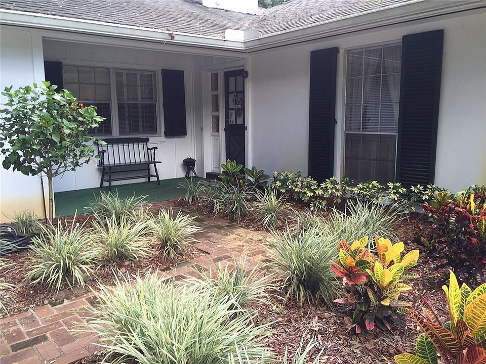 2nd image of 2416 Fairway Dr