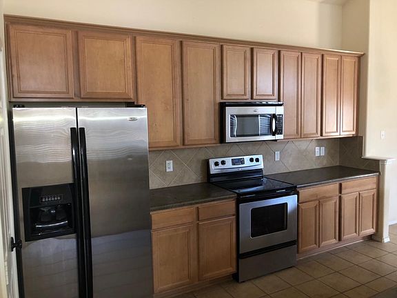 3rd image of 2203 Griffin Dr