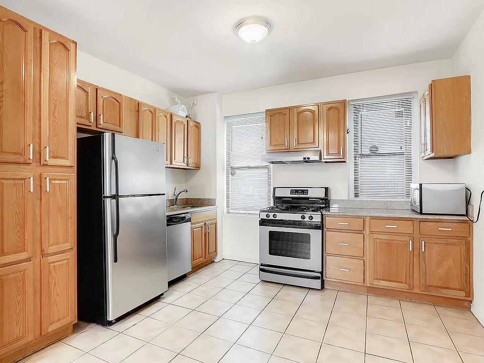 1st image of 2168 35th St APT 3B