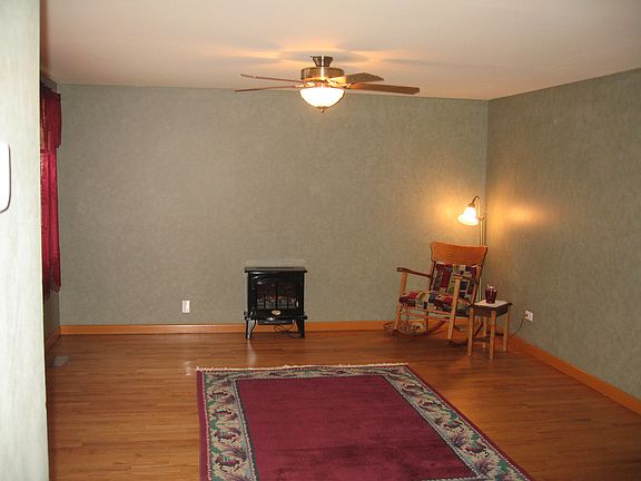 4th image of 1850 Marigold Ln