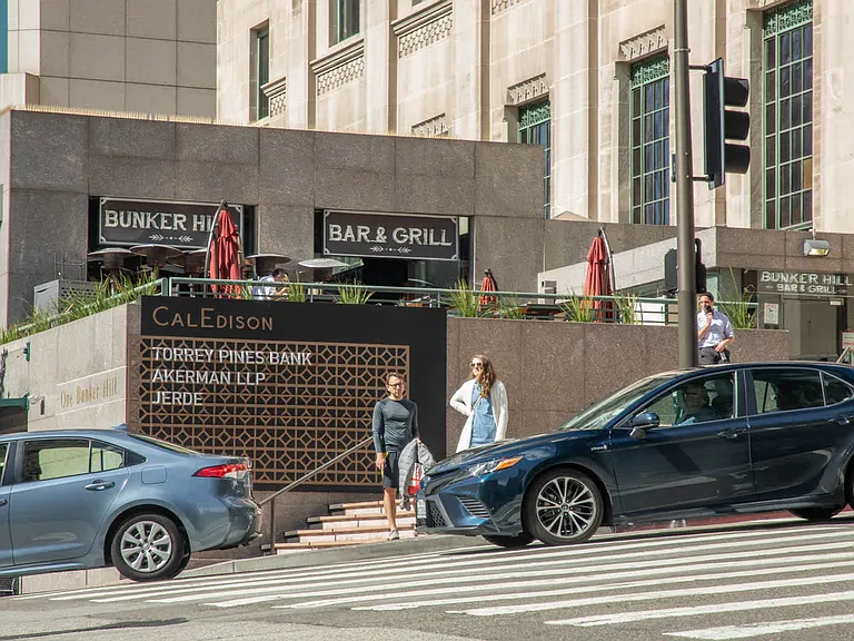 Minutes from Downtown LA's Dining and Shopping