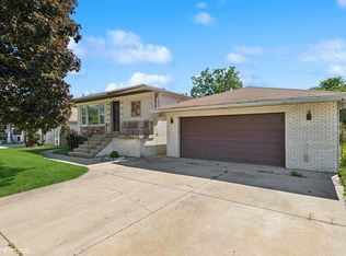 9029 N Western Ave, Des Plaines, IL