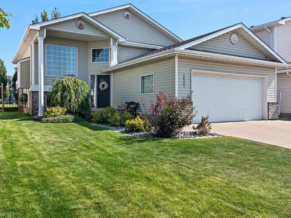 16507 81st St NW, Edmonton, AB T5Z 3J4