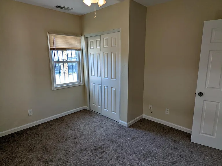 4186 Myrtle Ave — Photo 6