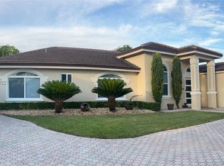 15301 SW 168th Ter, Miami, FL 33187