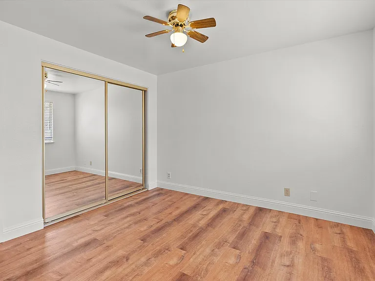 319 Maine St #B — Photo 14