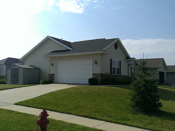 2nd image of 290 Lencester Ave