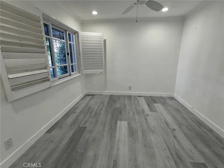 7049 Semrad Rd — Photo 32