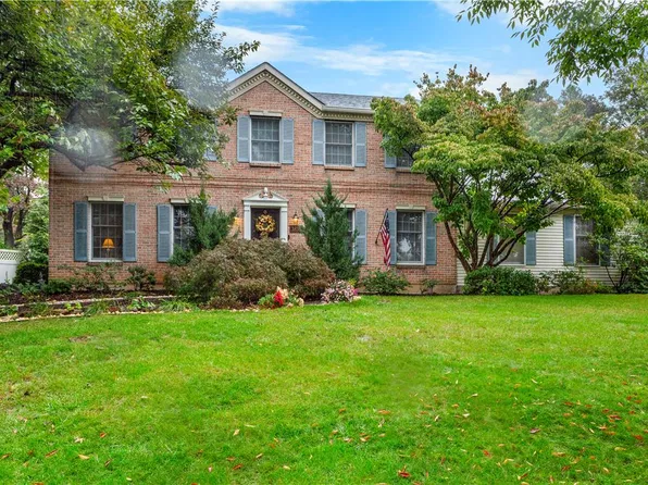3836 Post Dr, Bethlehem, PA 18017