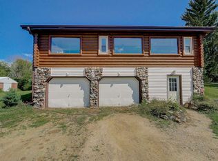 W8676 Stevenson Dr, Poynette, WI 53955