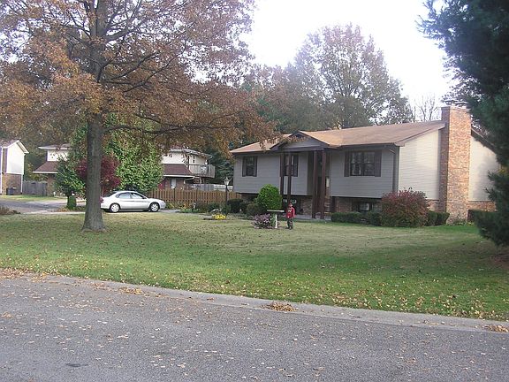 angled view (garage hidden)