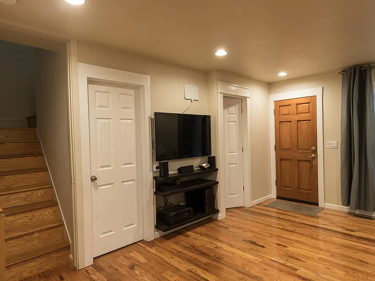 917 N Maple Ave — Photo 10