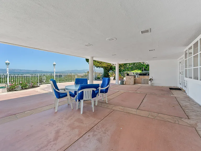 4159 Regal Oak Dr — Photo 49