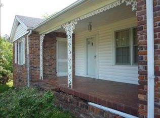 323 E Main St, Donalds, SC 29638