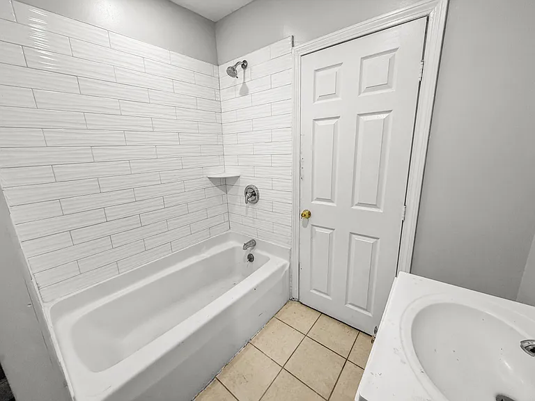 5341 Market St #2 — Photo 9