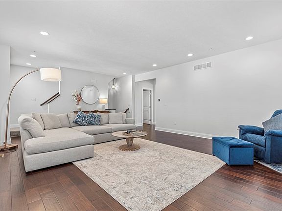 5th image of 115 Chapel Harbor Dr