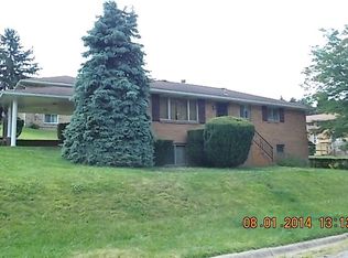 195 McKinley Rd, Weirton, WV 26062