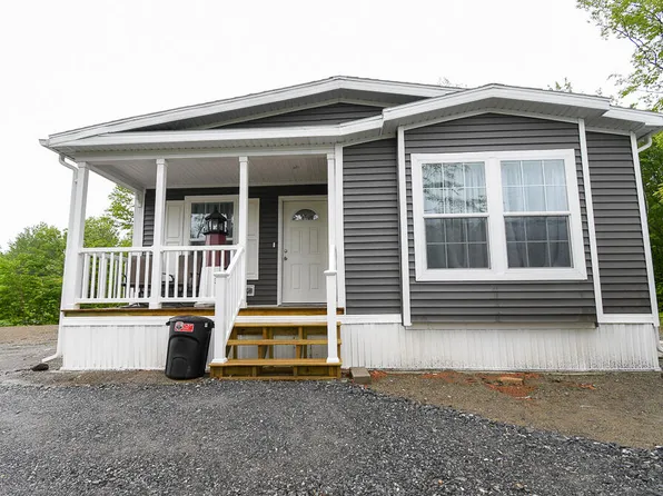 46 S Greenridge Heights, Oakland, ME 04963