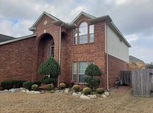527 Colony Lake Estates Dr, Stafford, TX 77477
