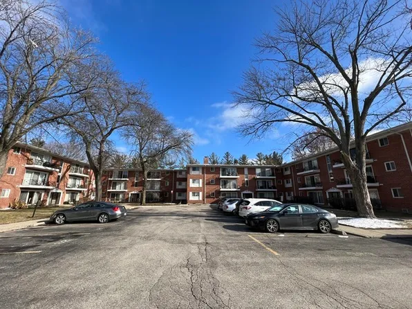 10115 Old Orchard Ct Unit 204, Skokie, IL 60076