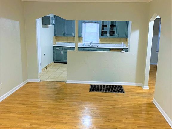 3rd image of 2109 Georgia Ave