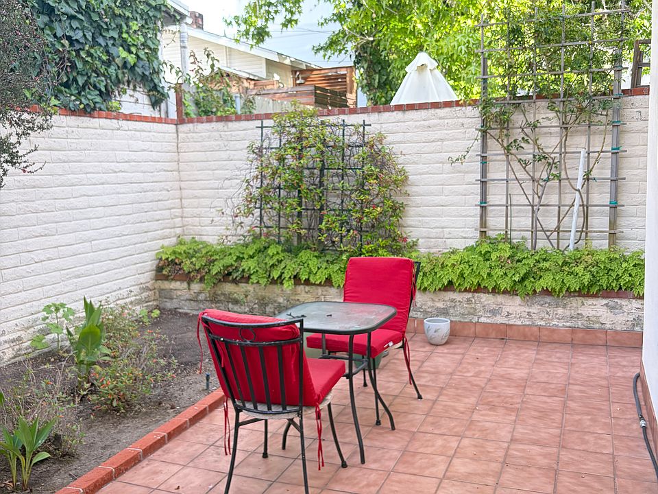 side yard