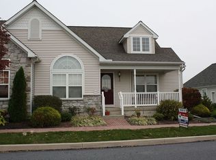 910 Suffolk Dr, Lititz, PA 17543