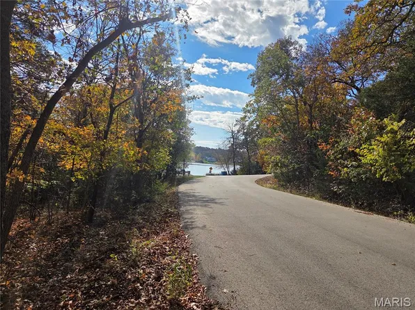 5605 Lake Hill Dr, Hillsboro, MO 63050