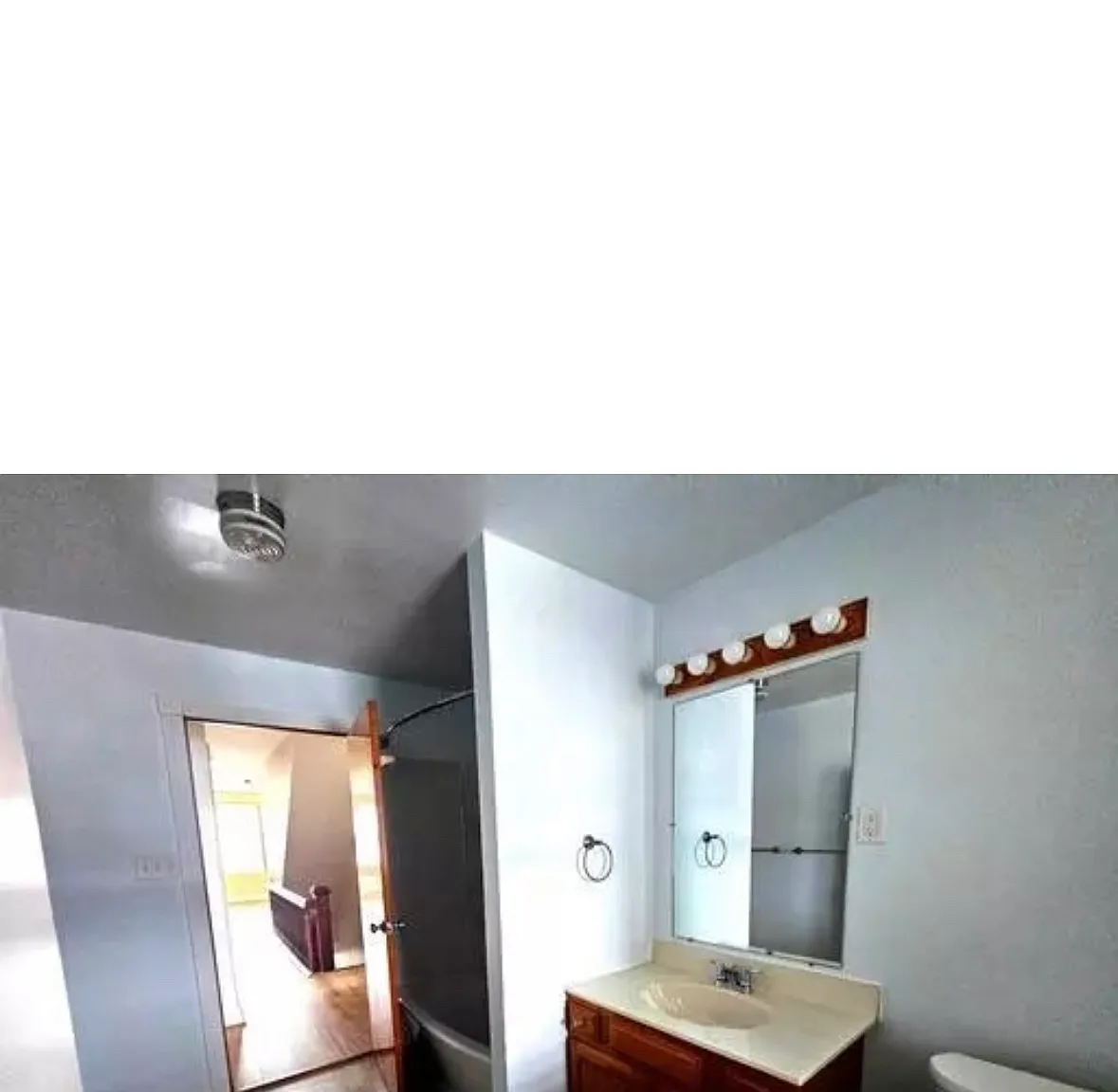 3 bed, 1.5 bath, 1500 sqft, $1,000 — Photo 3