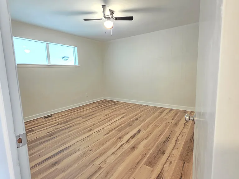 1414 Hazel St — Photo 9