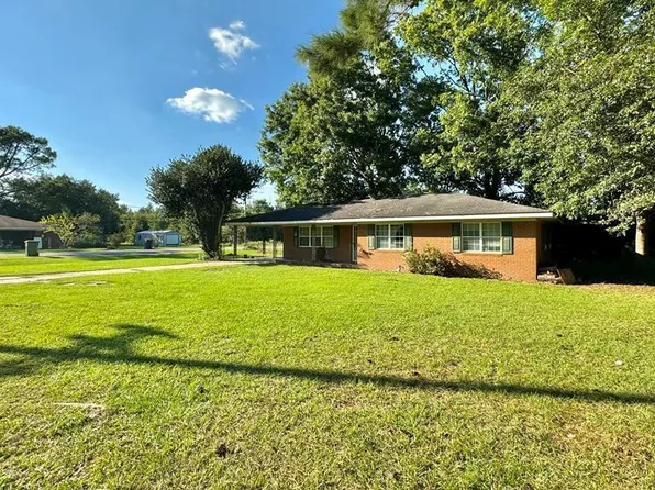 128 Burketts Ferry Rd, Hazlehurst, GA 31539