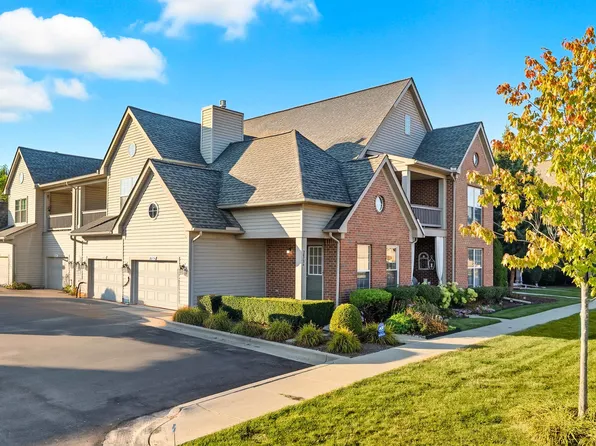 28734 Yarmouth Ct, Chesterfield, MI 48047