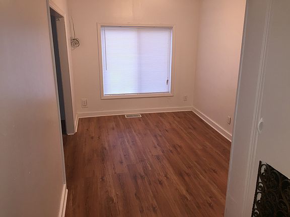 4th image of 2842 Vine St