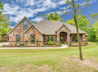 104 Winding Way, Azle, TX 76020