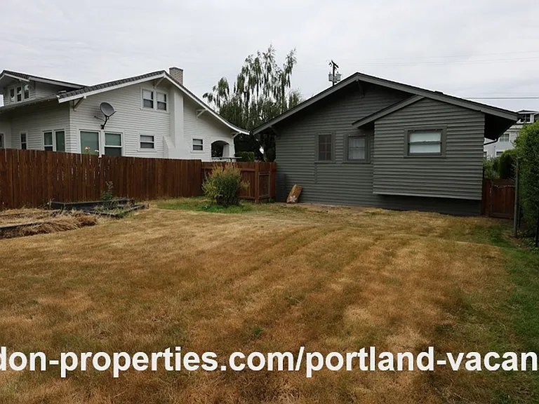 3815 SE 11th Ave — Photo 40