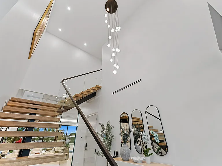 220 S Swinton Ave — Photo 53