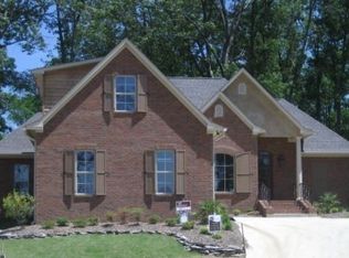 230 Rue Beau Chene Rd, Ridgeland, MS 39157