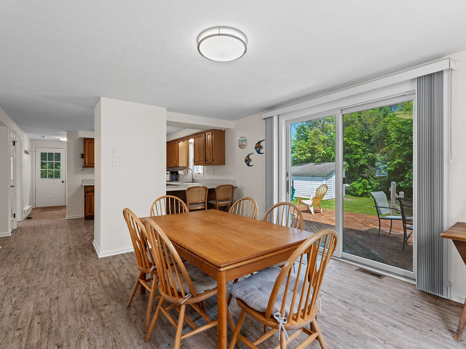 4 bed, 1872 sqft, $2,500 — Photo 4