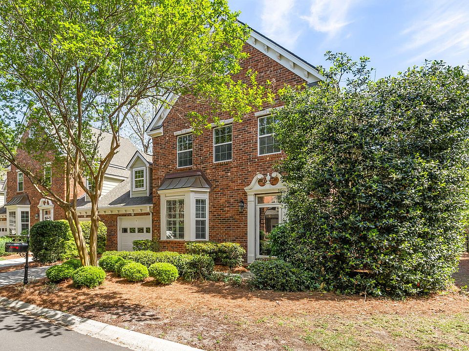 1st image of 820 Natchez Cir