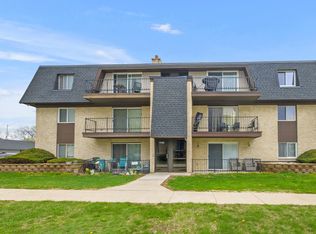 11101 S 84th Ave APT 3A, Palos Hills, IL 60465