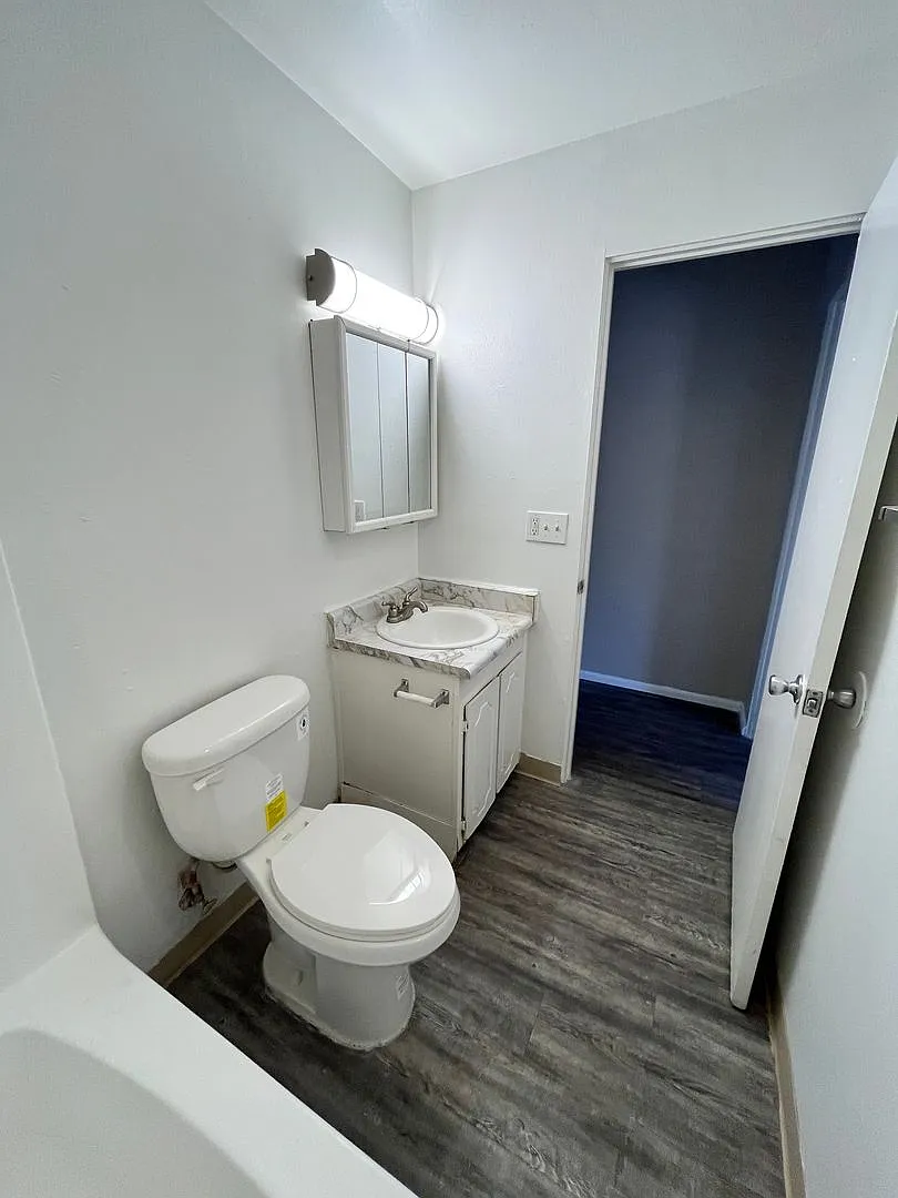 Campbell Plaza Garden Apartments — Photo 4