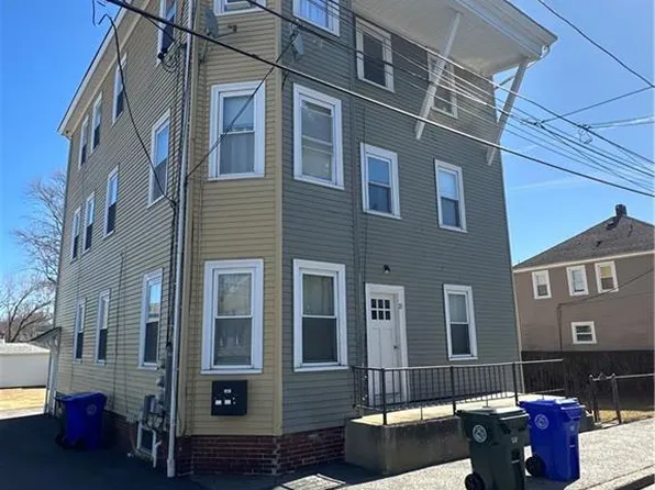 29 Prospect St #3, Bristol, RI 02809