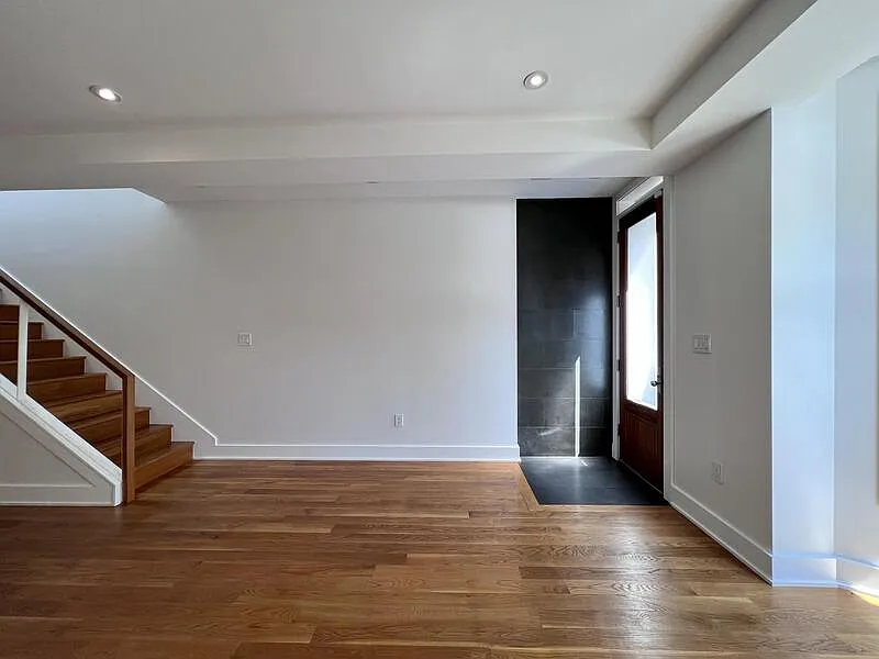 2 bed, 2.5 bath, 1262 sqft, $4,459 — Photo 4
