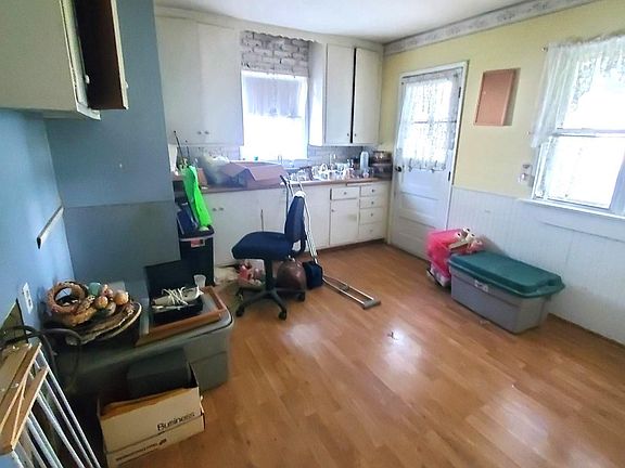 3rd image of 2125 Avenue M