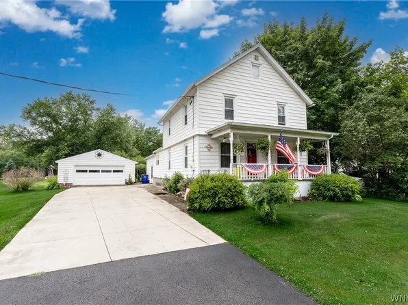 2682 New Rd, Ransomville, NY 14131