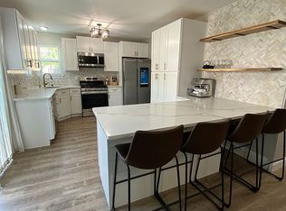 1564 Kennington Ln, Macungie, PA 18062