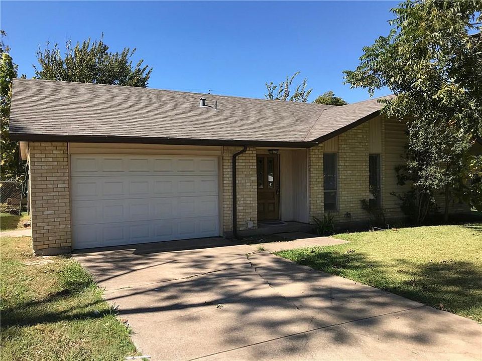 1st image of 2717 Jasmine Ln