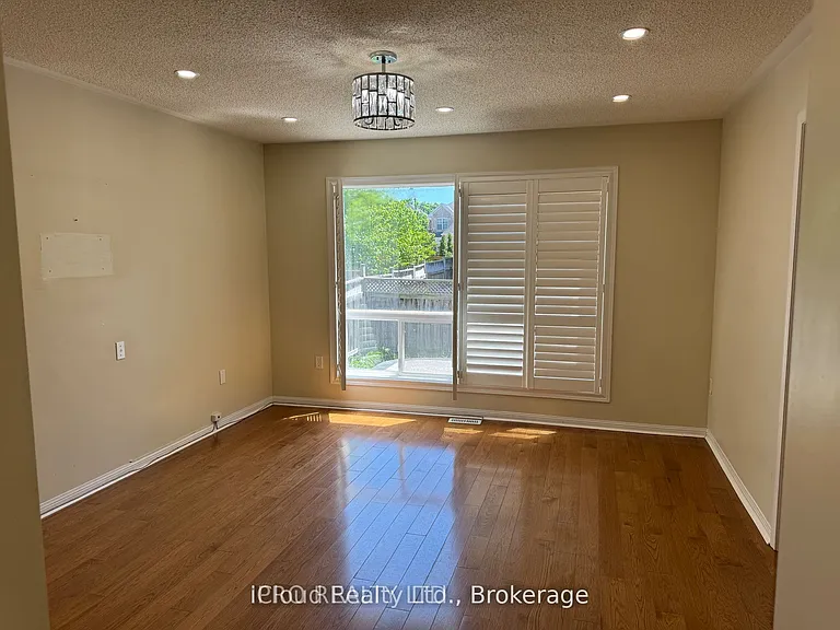 1076 Wickson Way — Photo 10