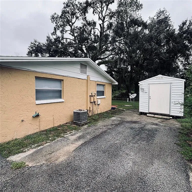 2 bed, 1.0 bath, 702 sqft, $1,400 — Photo 3